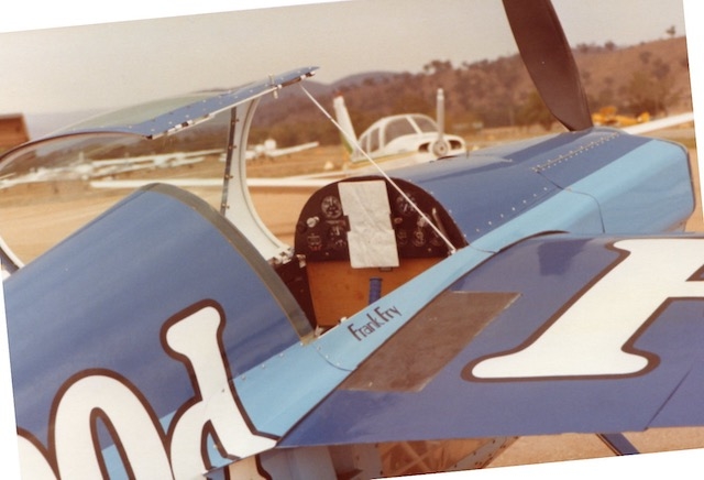 VH-AUZ Akro Laser cockpit